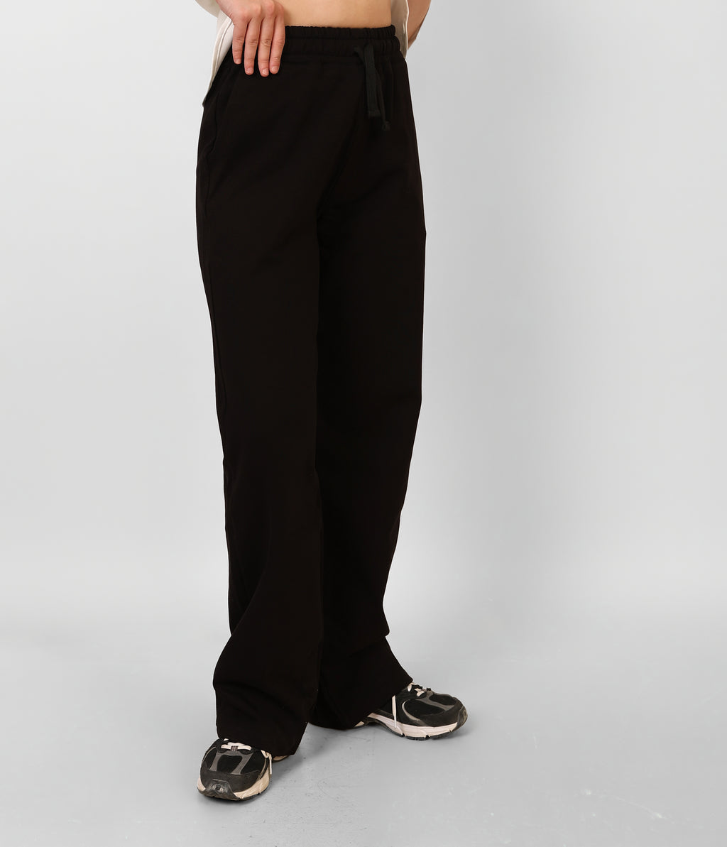 WOMEN - Black Sweatpants